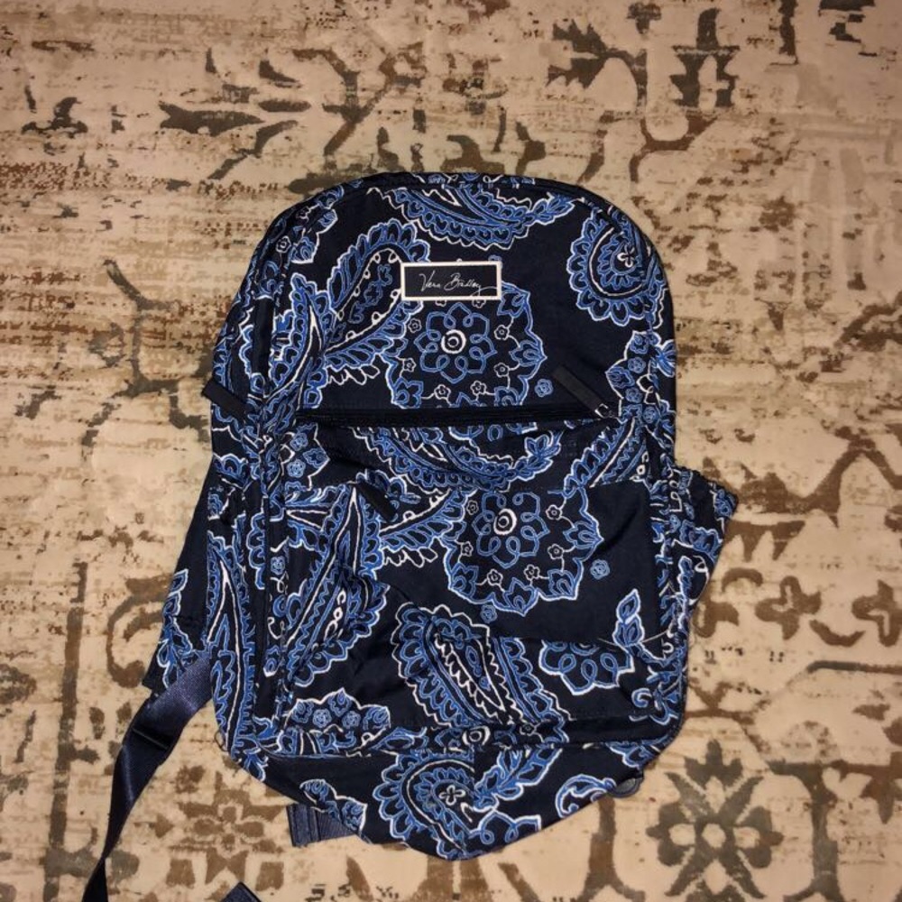 VERA BRADLEY BACKPACK!!